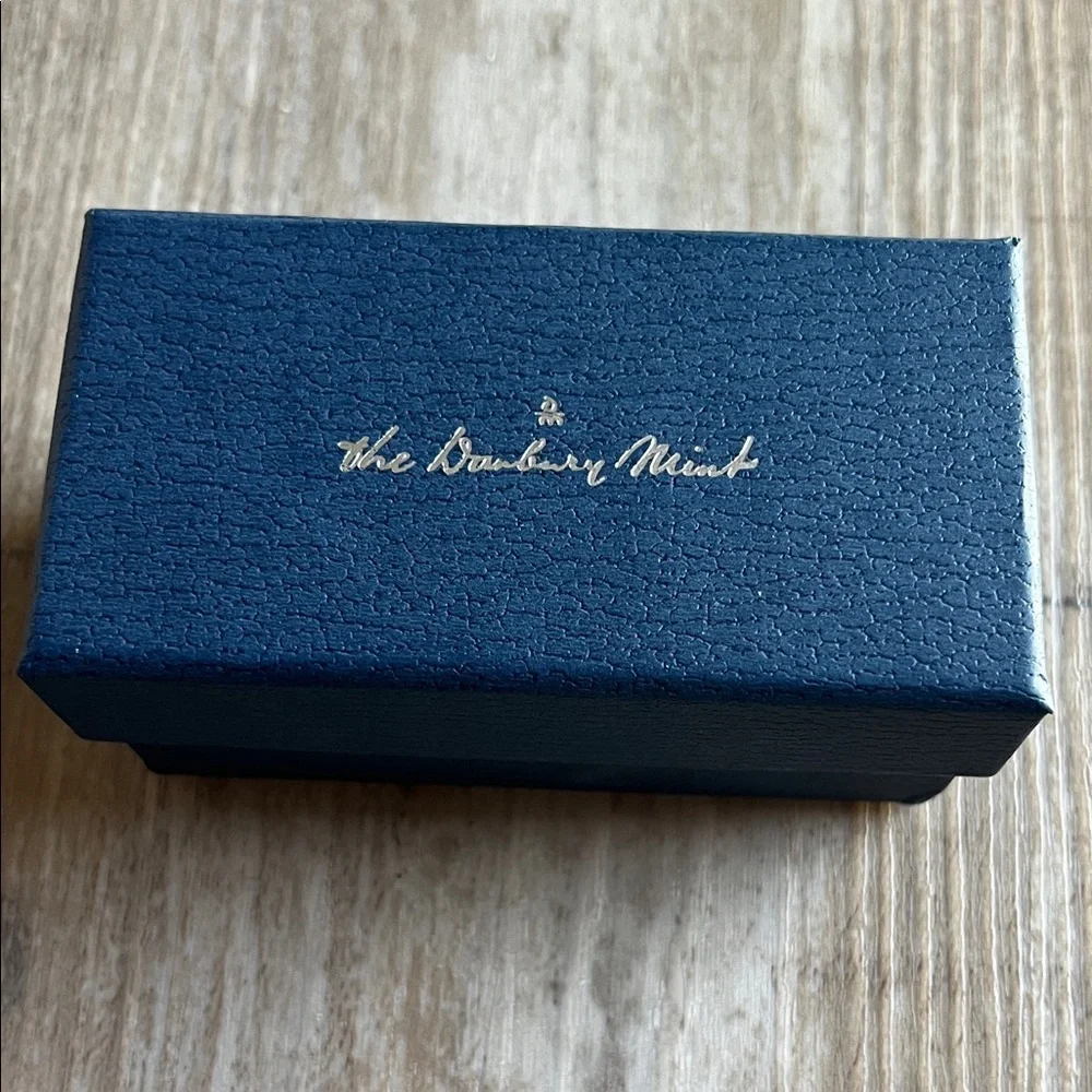 Danbury Mint Footprints in the Sand Gold Watch NIB